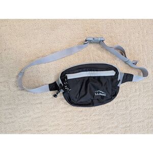 L.L. Bean Fanny Pack Black Waist Belt Buckle Zip Outdoor Hiking